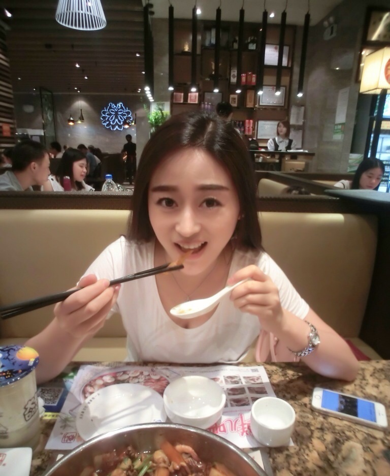 张津瑜第二部摄影再次爆火-近期网络流传的所谓“张津瑜第二部摄影”相关内容